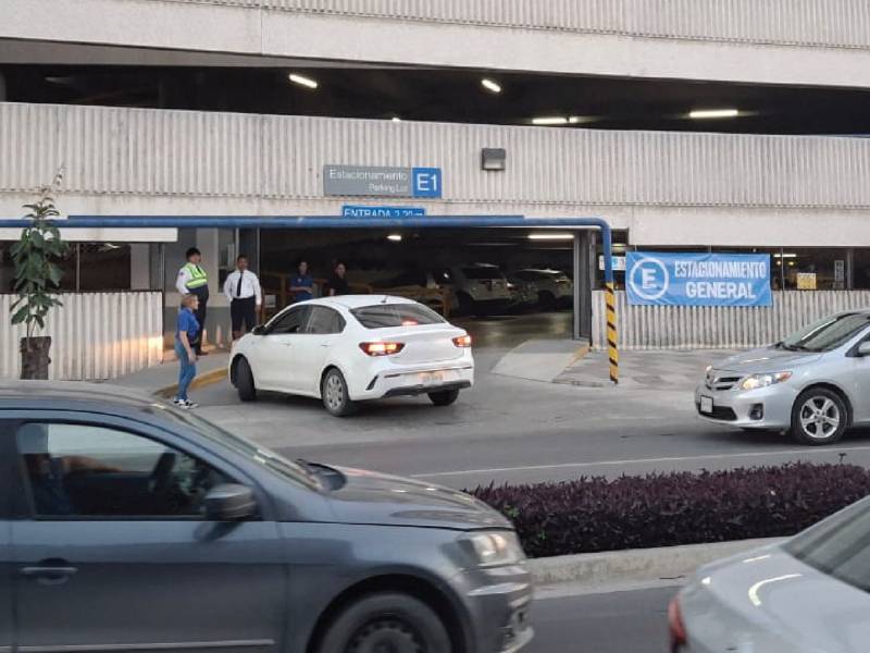 Entrada Estacionamiento E1 Campus Monterrey